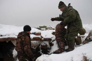 Боевики "ЛНР" на передовой устроили перестрелку с российскими офицерами: есть жертвы