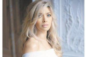 Вера Брежнева показала забавное свадебное фото