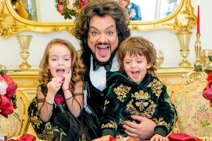 Филипп Киркоров устроил грандиозную вечеринку в честь дня рождения дочери