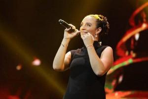 С Еленой Ваенгой случился конфуз на концерте