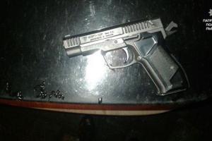 Во Львове компания, которой не понравился репертуар уличного музыканта, открыла стрельбу из пистолета