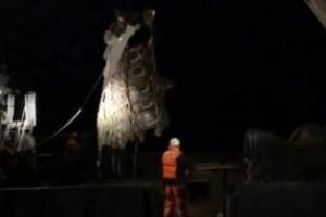 В сеть попало видео подъема обломков самолета Ту-154 со дна Черного моря