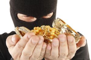 На Одесчине произошло дерзкое ограбление ювелирного магазина: украдены украшения на 6 млн грн