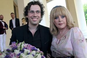 Звездная пара Пугачева и Галкин готовятся к деревянной свадьбе