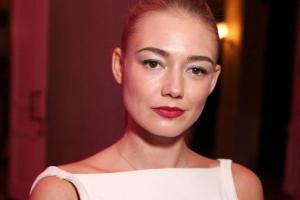 Актриса Оксана Акиньшина показала беременный животик