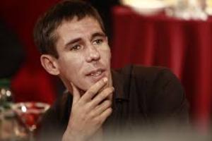 Актеру Алексею Панину из-за огромных долгов запретили выезжать за границу