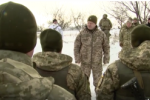 Порошенко побывал на линии фронта в Донецкой области и выступил перед бойцами ВСУ