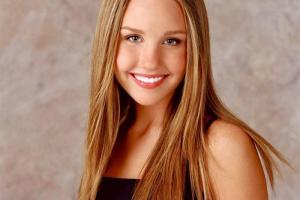 Актриса Аманда Байнс стала неузнаваемой после принудительного лечения в психиатрической клинике 