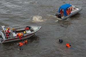 Россияне о погибших на Ту-154: Погибли ни за что, ради чьего-то карикатурного "величия"