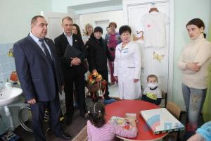 Глава "ЛНР" заявил, что больницы "республики" готовы принимать на лечение детей "из Украины"