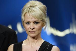 Актриса Памела Андерсон решила перебраться из США в Европу