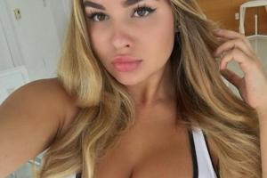 Модель Анастасия Квитко, которую называют "русской Кардашьян", порадовала новым "горячим" фото