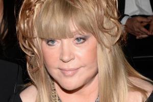 Публику на премьере фильма "Рай" поразил смелый "рокерский наряд" Аллы Пугачевой