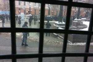 В Москве полиция разогнала акцию в поддержку политзаключенных: задержаны 40 человек