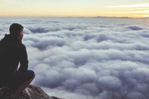 Касьянов: Мы разучились мечтать. Наш предел мечтаний - повышение зарплаты и получение субсидии