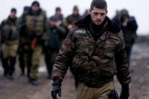 Боевик "Гиви" после вооруженной "разборки" со своими замами, появился на позициях под Мариуполем