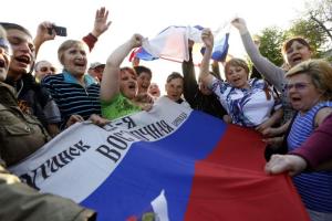 Житель Луганска рассказал, что на самом деле в "ЛНР" думают о России