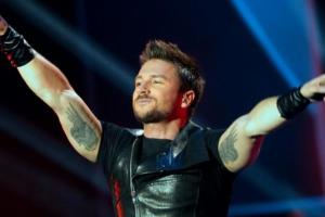 Певец Сергей Лазарев поделился "компроматом" на Веру Брежневу