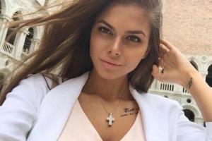 Модель Виктория Одинцова поделилась с поклонниками "горячим" видео