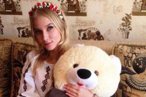 В оккупированном Донецке силовики задержали 16-летнюю поклонницу "Азова"