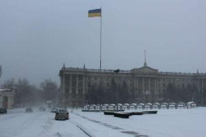 Николаев засыпает снегом: власти города обещают не допустить прошлогодний "снежный коллапс"