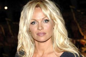 Многочисленные пластические операции изменили Памелу Андерсон до неузнаваемости