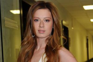 Поклонники Юлии Савичевой подозревают, что певица ждет ребенка