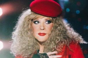 Музыкант Александр Буйнов жестко отреагировал на предложение "убрать" Пугачеву с экрана