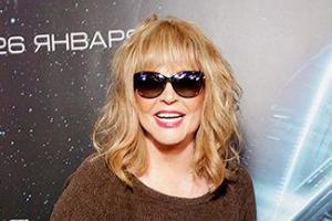 Алла Пугачева на премьере фильма произвела фурор смелым мини