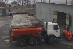 В Николаеве на борьбу с последствиями ледяного дождя вышла спецтехника