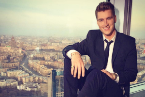 Актер Алексей Воробьев, готовясь к съемкам сериала, получил травму