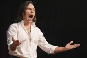 В семье шоумена Александра Реввы ждут пополнения: актер станет папой в третий раз