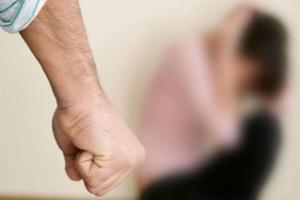 В Харькове умерла 6-летняя девочка, которую избил сожитель ее матери