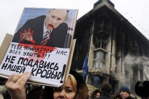 Сотник о Путине: Свихнувшийся маньяк, вцепившийся во власть