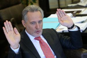 Австрийский суд разрешил экстрадицию украинского олигарха Фирташа в США