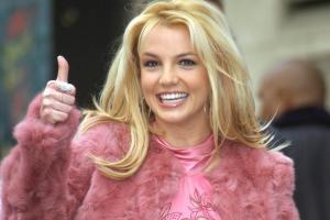 Певица Бритни Спирс впервые вышла в свет с новым бойфрендом-моделью