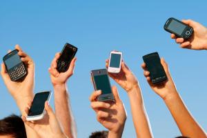 В Мариуполе пропала мобильная связь "Lifecell": повреждено оборудование