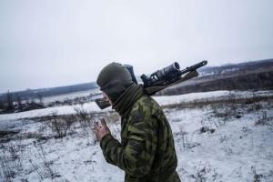 Боевики на блокпосту в Еленовке перетряхивают все сумки, отбирая мясо - соцсети