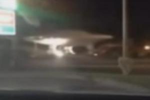 В штате Невада американец-дальнобойщик снял на видео, как военные транспортируют НЛО