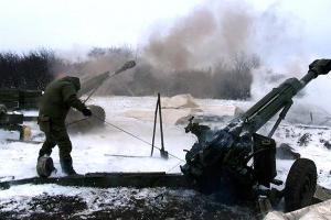 Боевики из Макеевки поливают Ясиноватую огнем, есть попадания в городе - соцсети