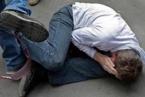 В Николаевской области два приятеля силой удерживали и избивали парня за "длинный язык"