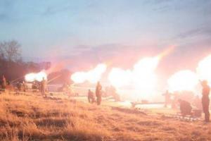Боевики из оккупированного Донецка "минусуют" из тяжелого оружия, дрожат стены - соцсети