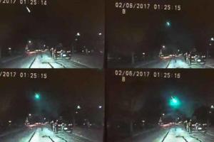 Американцы смогли запечатлеть полет падающего зеленого метеора