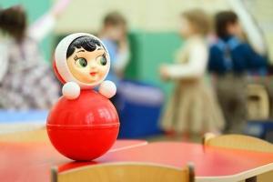 На Херсонщине пьяная женщина резала себе вены в детсаду, а попала в реанимацию после "воспитания" мужа