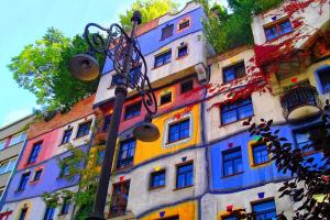 Необычные архитектурные решения: ТОП-10 удивительных зданий мира