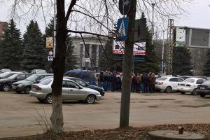 В оккупированной Горловке облава на таксистов: авто арестовывают, водители взбунтовались