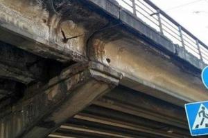 Журналисты обнаружили в Киеве еще один аварийный мост