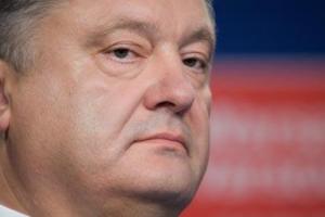 Семенченко: У меня для вас плохая новость, господин президент. И это пока цветочки, ягодки будут впереди