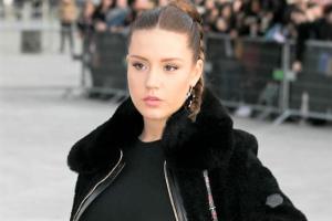 Актриса Адель Экзаркопулос не скрывает от публики, что ждет рождения первенца