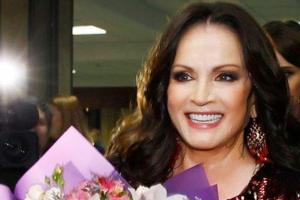 Конфуз на сцене: София Ротару неожиданно упала во время концерта